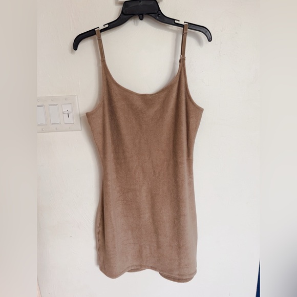SKIMS NWT TERRY SLIP DRESS DESERT - Picture 6 of 7